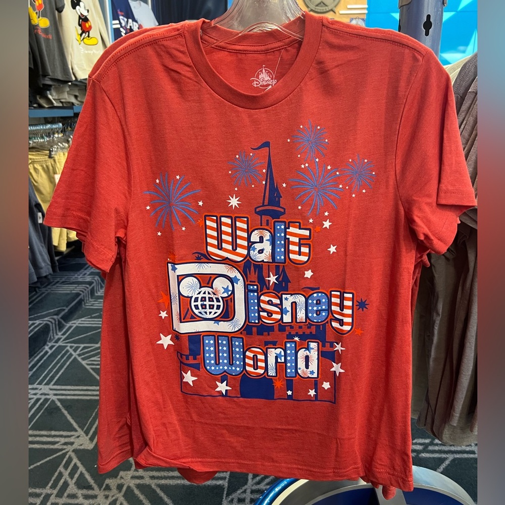 Walt Disney World American Flag Castle Fireworks Stars Adult T-Shirt Tee NEW